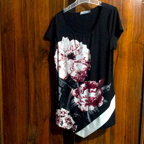 Women blouse - Picture 1 of 4